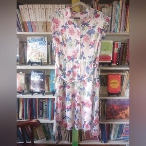 Tahari Arthur S. Levine